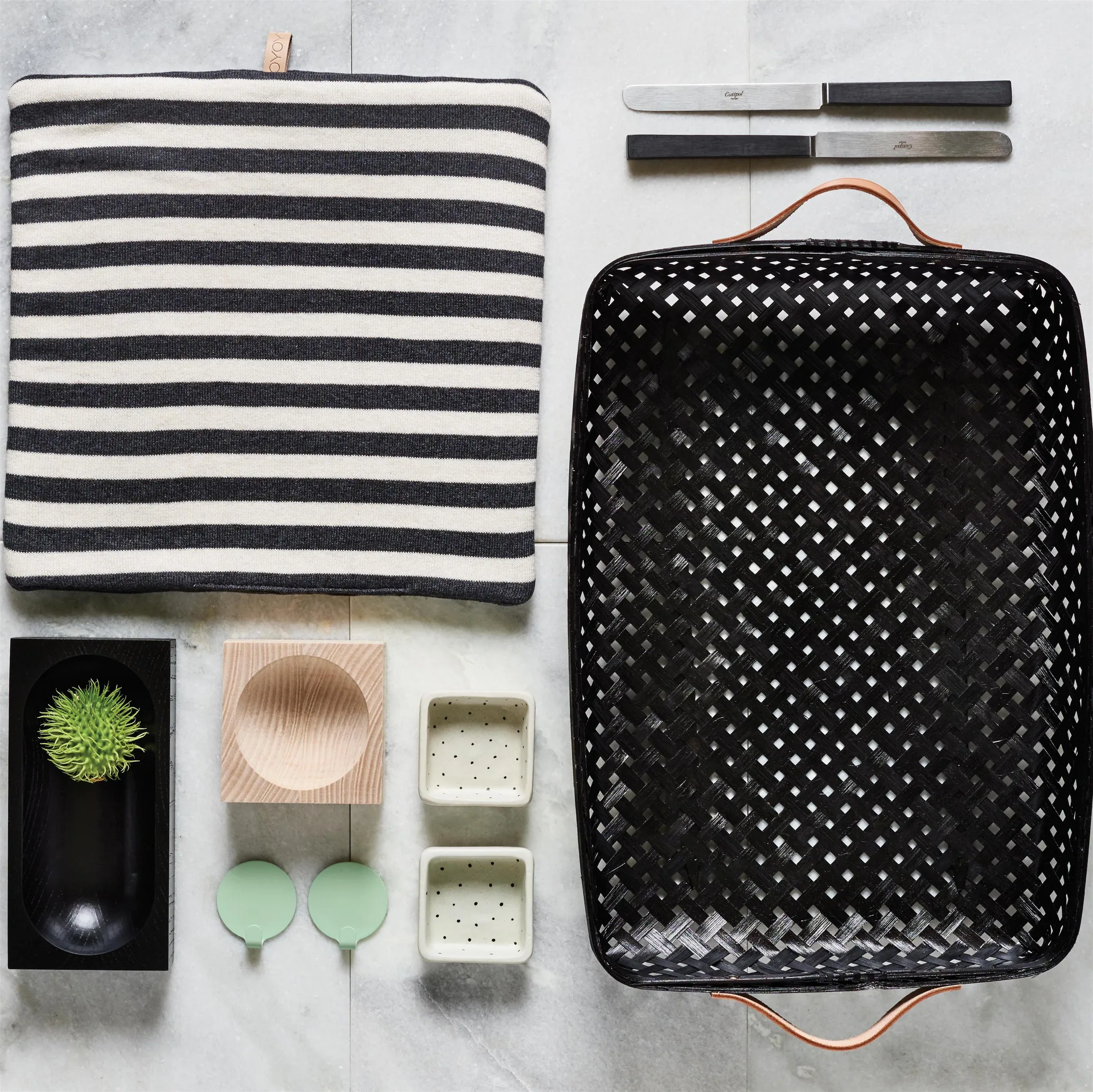 Sporta brødkurv 42x28 cm, svart OYOY