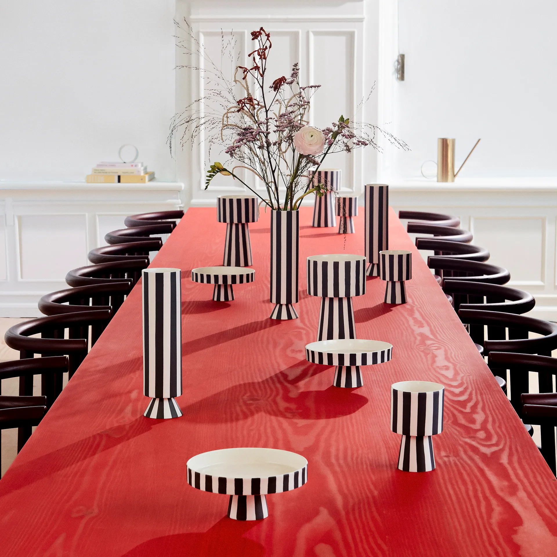 Toppu serveringsfat Ø20 cm, Svart-hvit OYOY