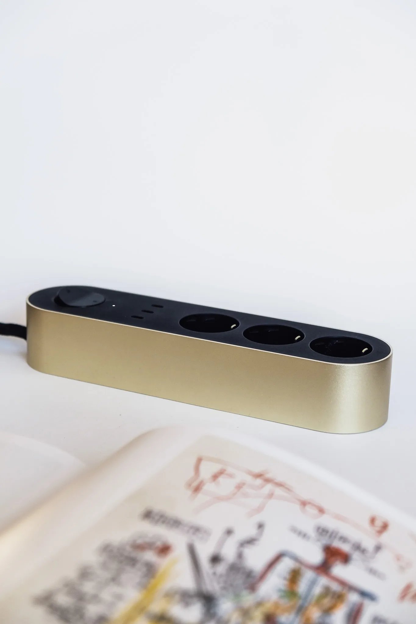 Edgar Power Bar grenuttak, Satin brass Palette