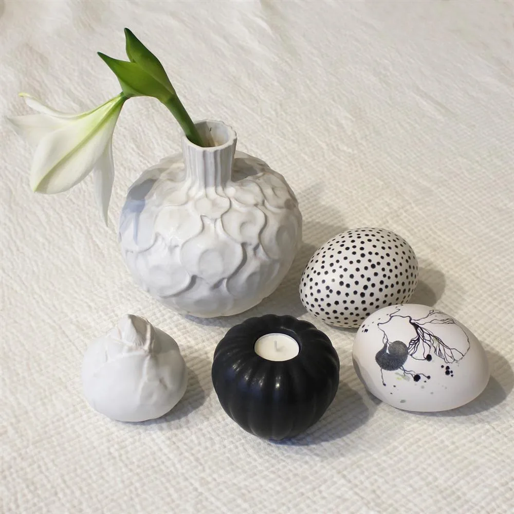 Egg prikkete, hvit-svart Paradisverkstaden