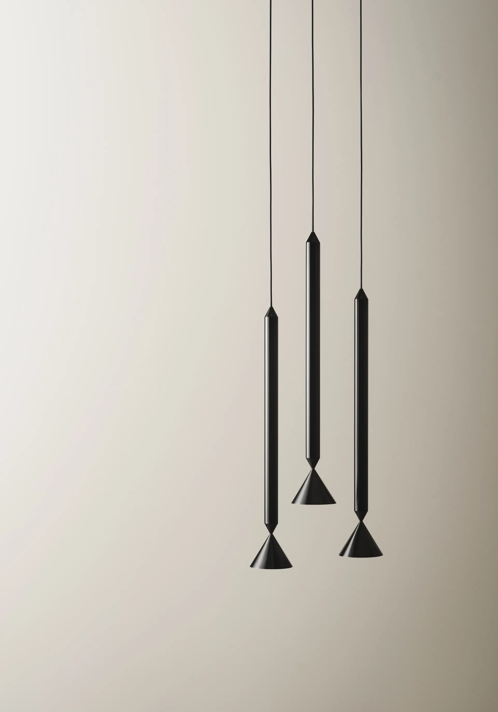 Apollo 59 taklampe, Darkest hour Pholc