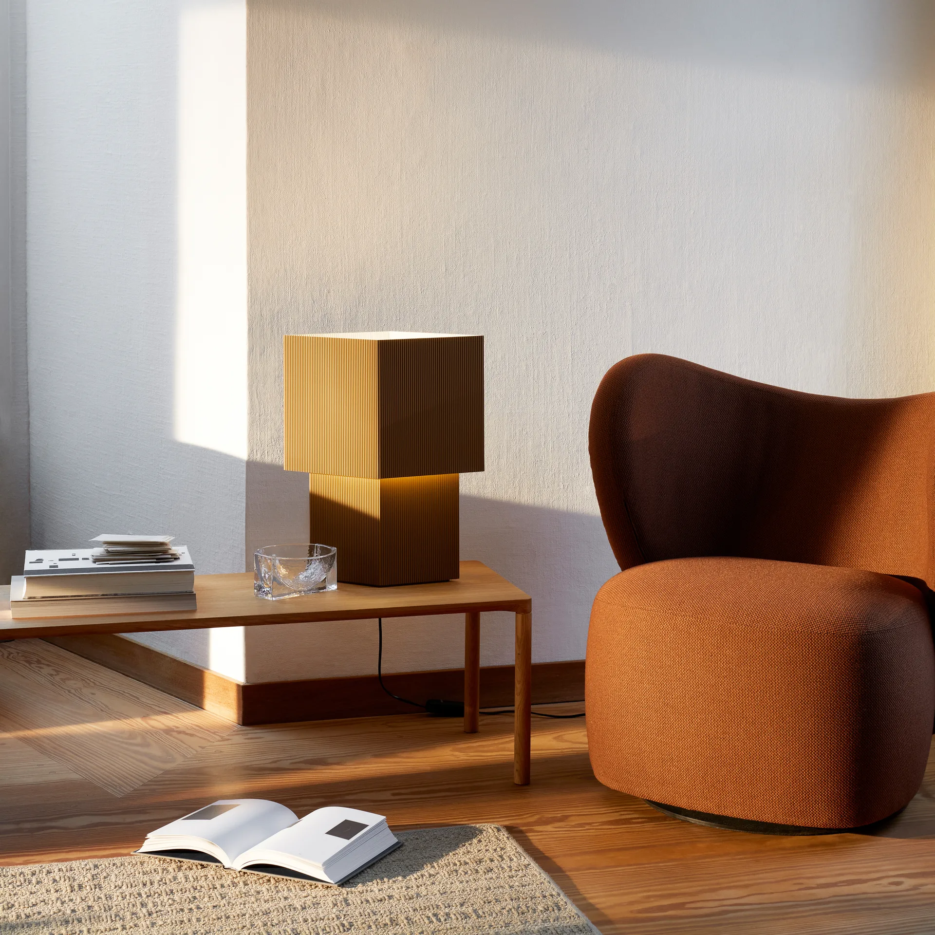 Romb 48 bordlampe, Cumin Pholc