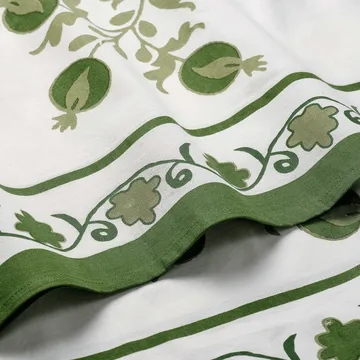 Suzani duk - Green, 350x150 cm - Pick a Poppy
