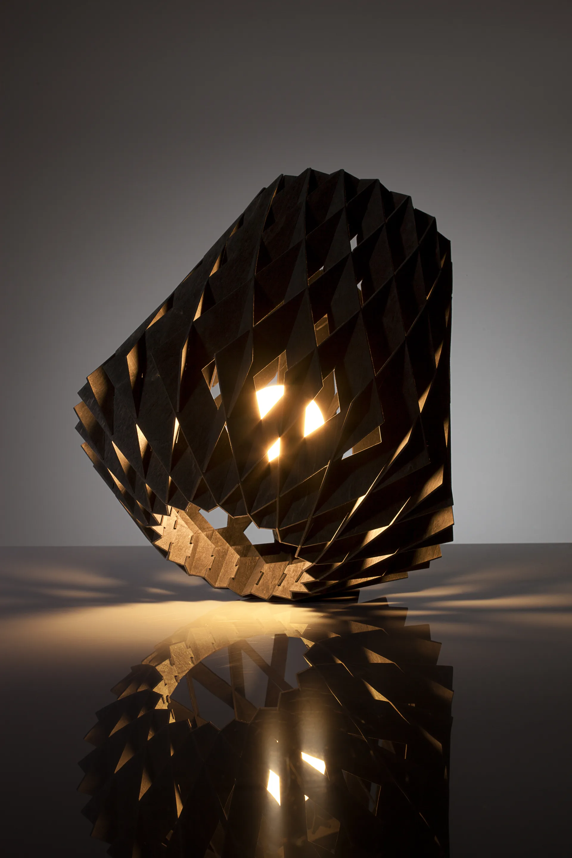 Pilke Signature bordlampe Ø28 cm, Svart Pilke