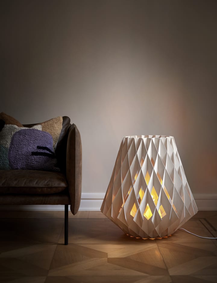 Pilke Signature gulvlampe Ø64 cm, Bjørk Pilke
