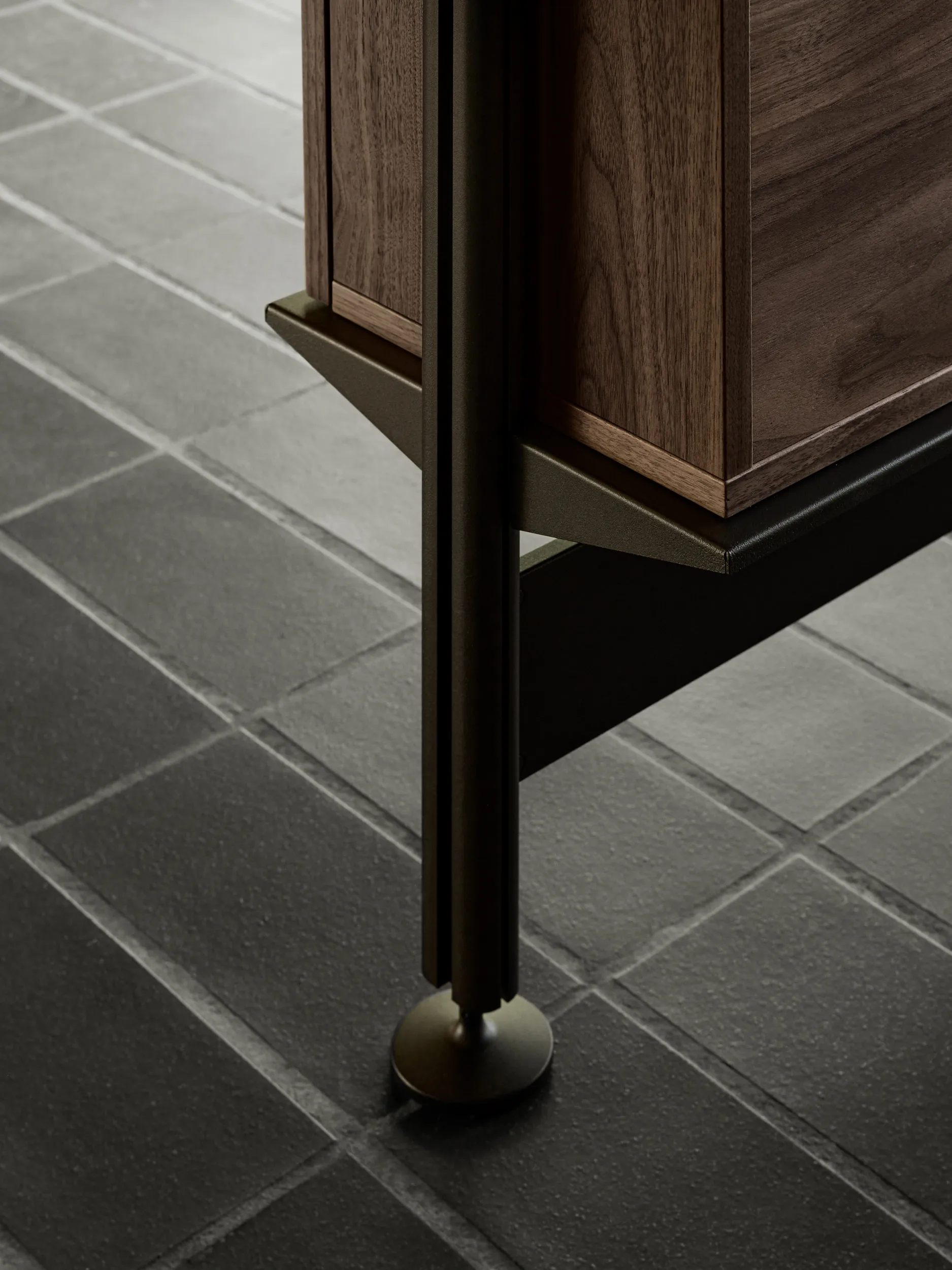 Pira G2 hyllesystem F C A Black/Walnut 256-264 cm,  Pira