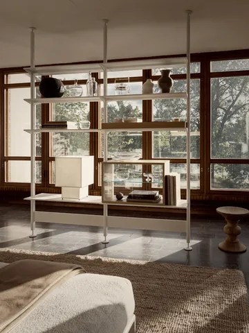 Pira vitrineskap - Hvitet eik-klarglass, 70x31 cm, 4 dører - Pira