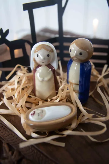 Crib family keramikkrybbe 3 deler - Jesus, Josef og Maria - Pluto Design