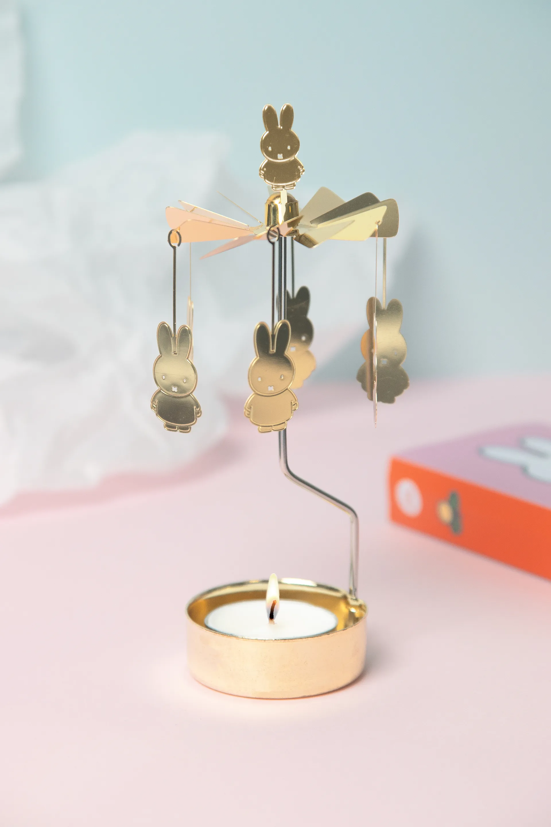 Miffy englespill, Gull Pluto Design