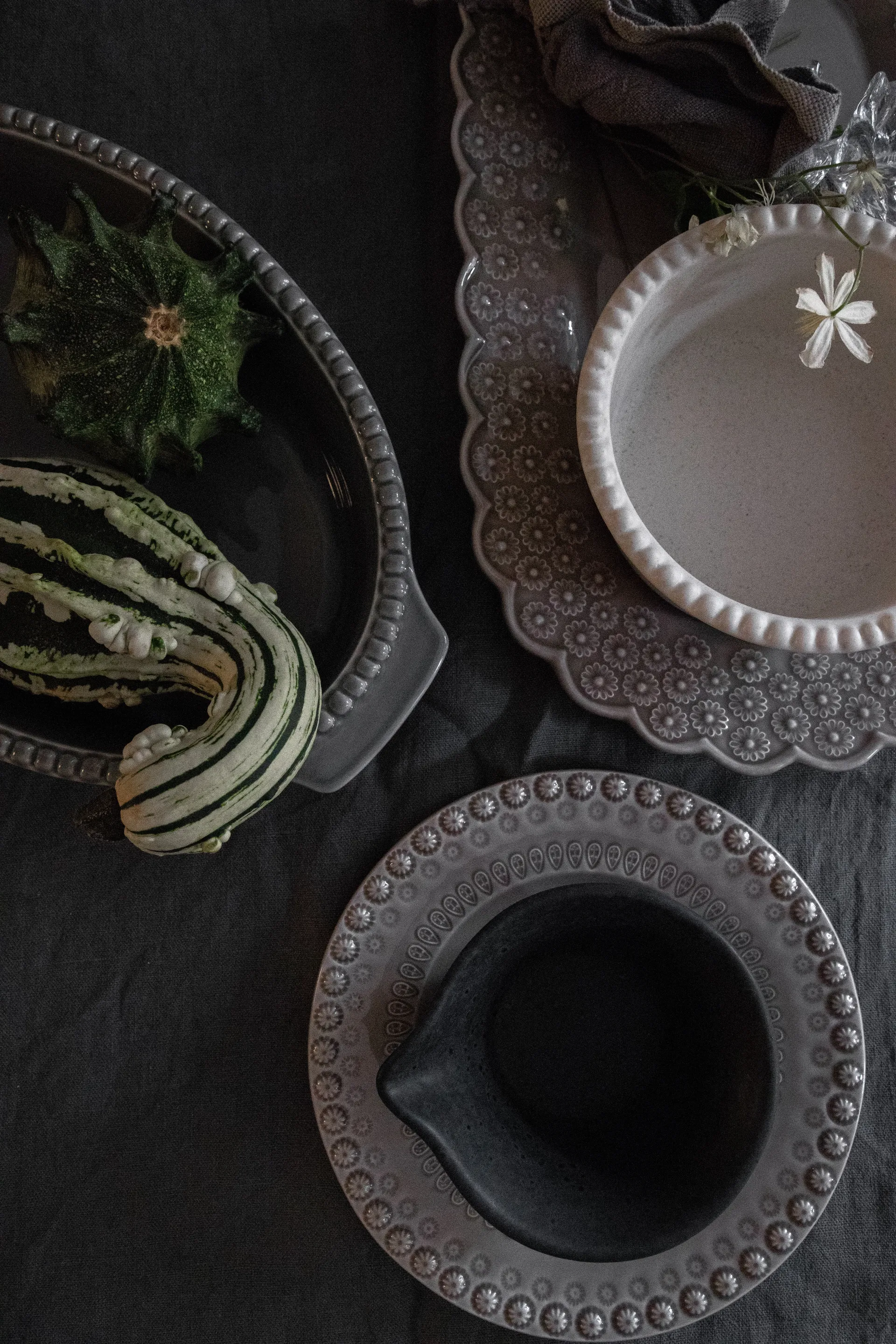 Ditsy ovalt serveringsfat, Greige (beige) PotteryJo