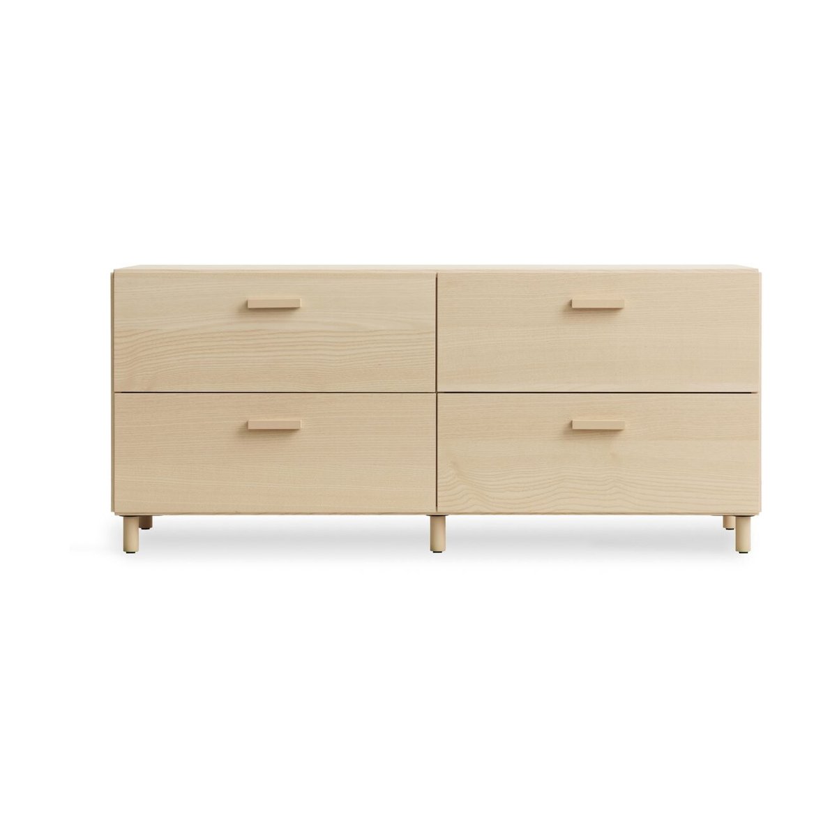 Relief Relief kommode lav med sokkel 123x46,6 cm ask