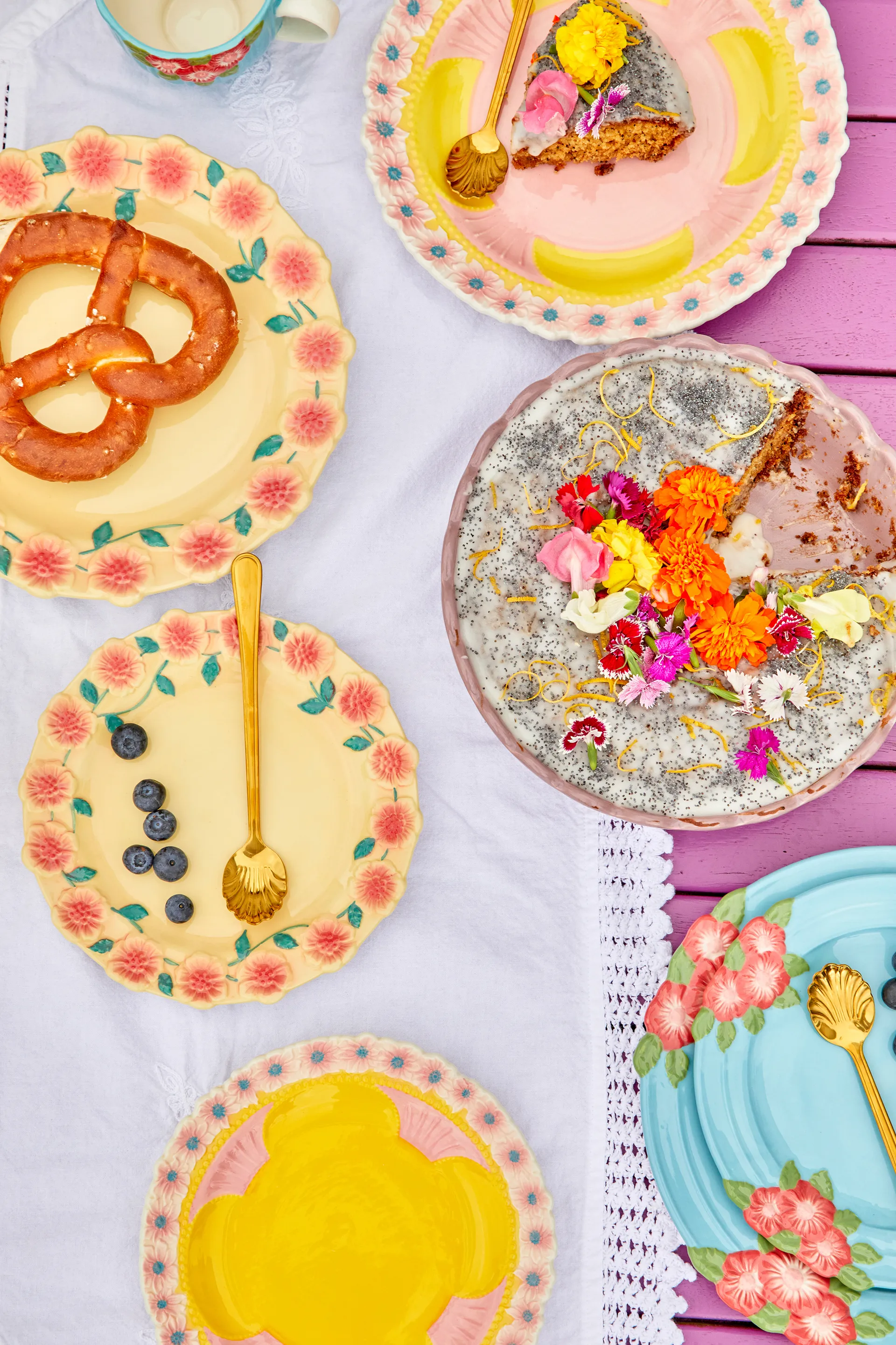 Rice Embossed Flower keramikktallerken Ø 25,5 cm, Creme RICE