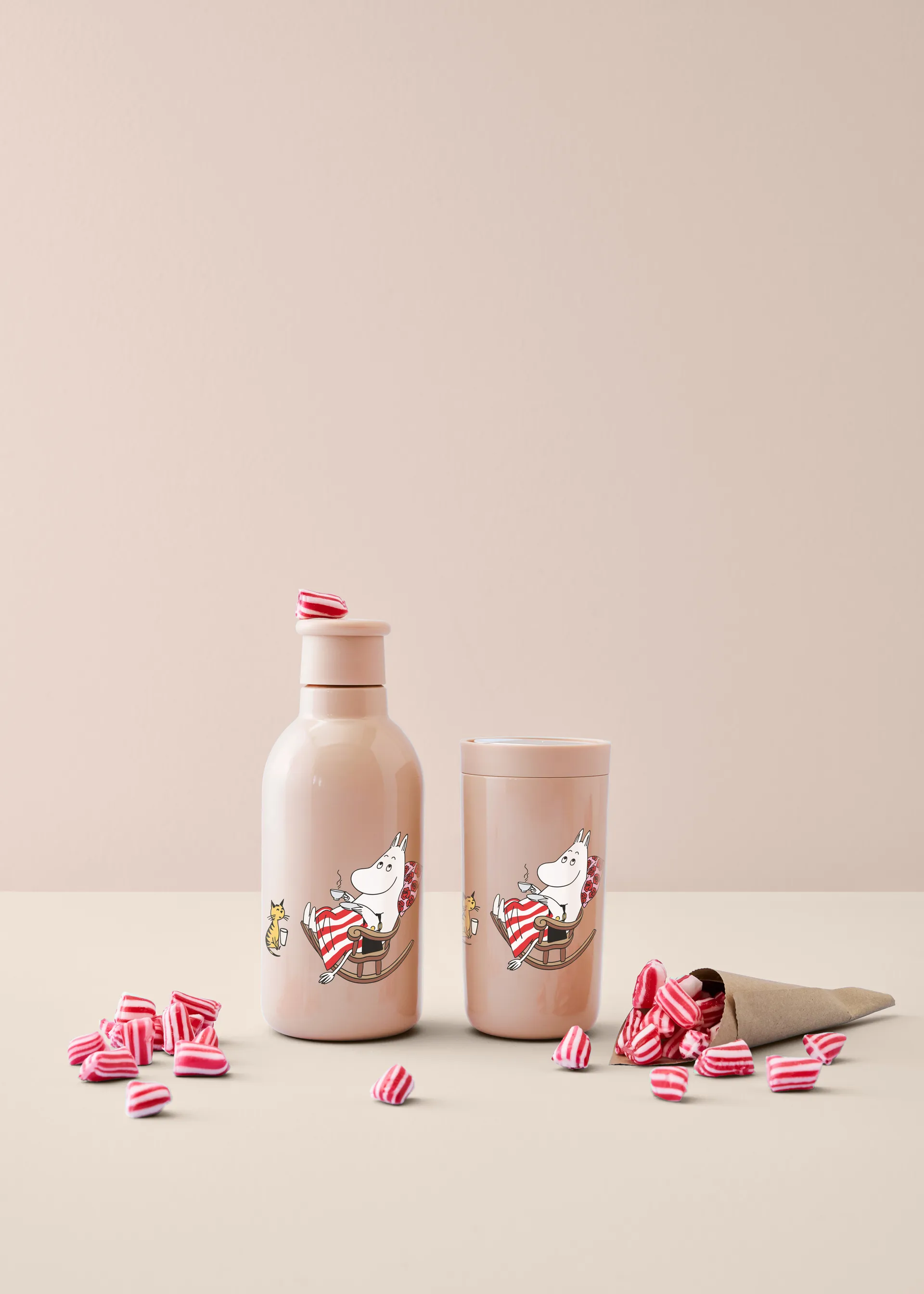 DRINK-IT Mummi termoflaske 0,5 L, Moomin mamma RIG-TIG