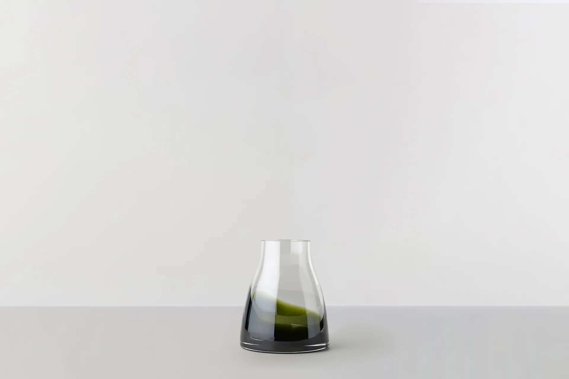 Flower vase no. 2, Moss green Ro Collection