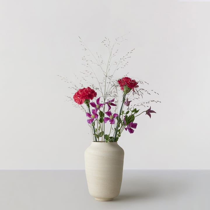 Hand turned vase no. 59 Classic - Vanilla - Ro Collection