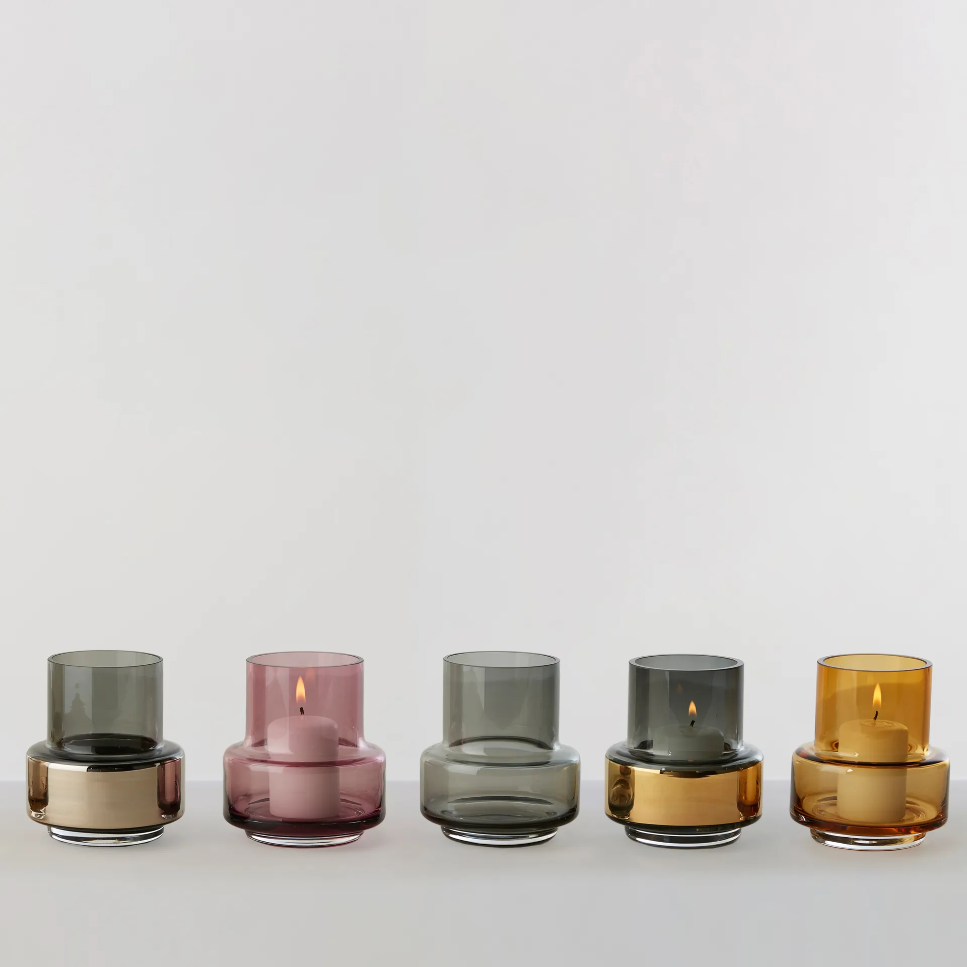 Hurricane smoked tealight no. 25, Gull Ro Collection