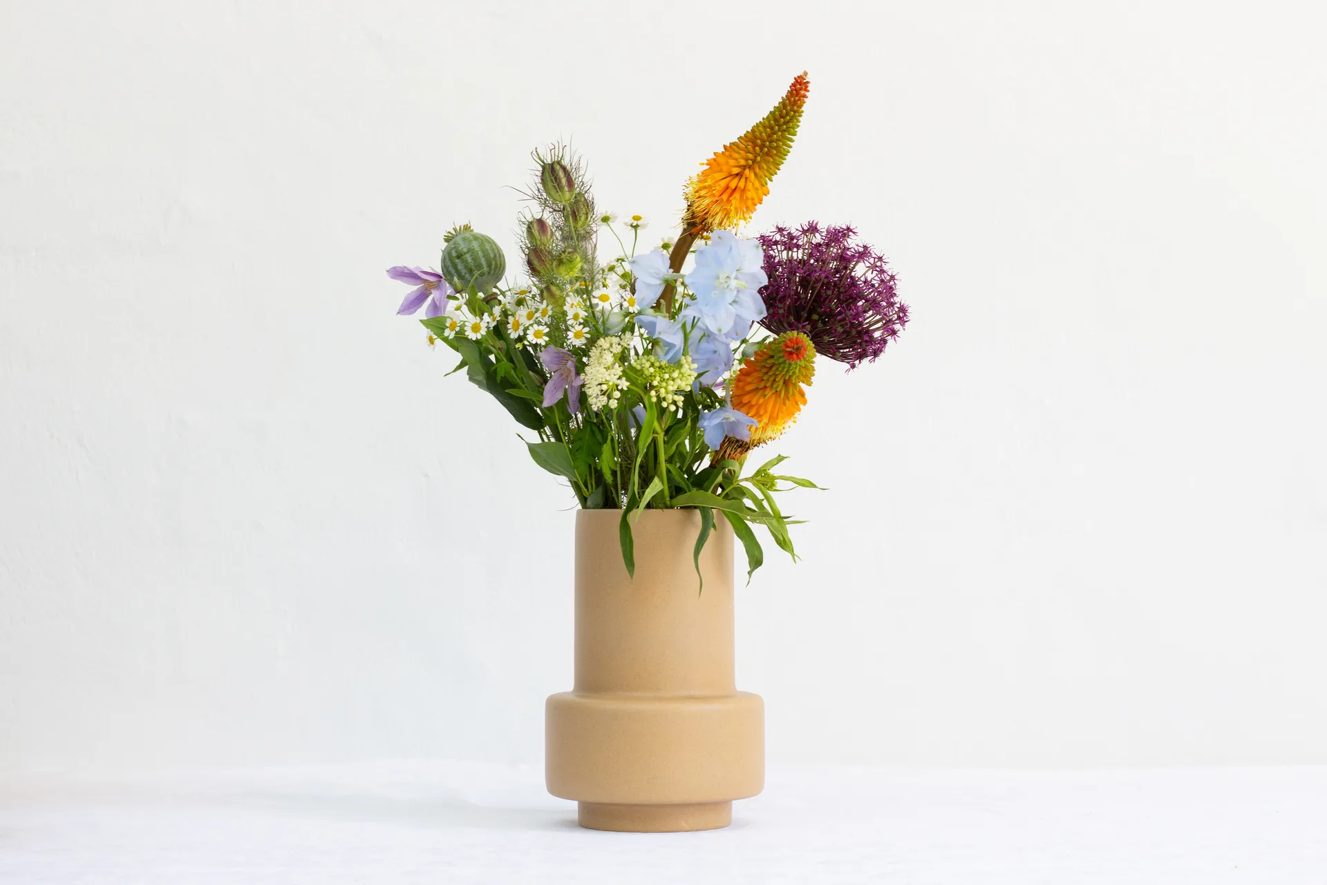 Hurricane vase L Ø17, Soft Ochre Ro Collection