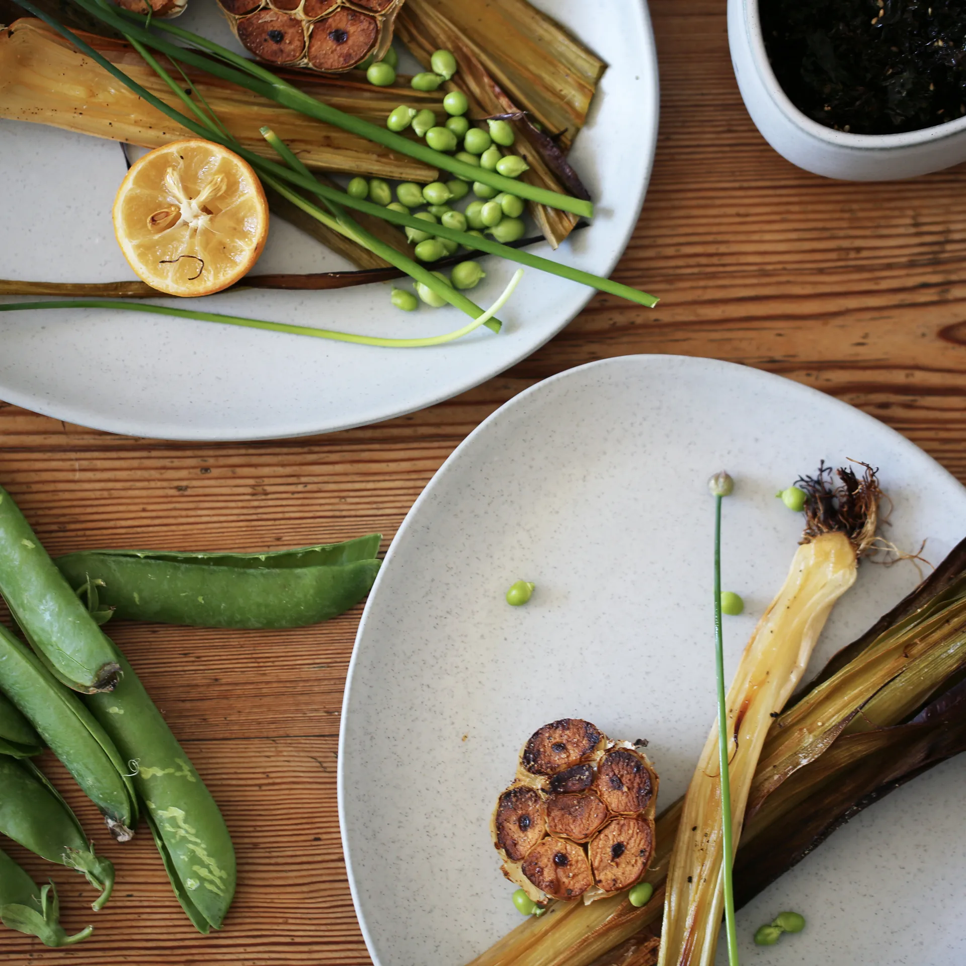 Plate no.34 2-stk., Ash grey Ro Collection