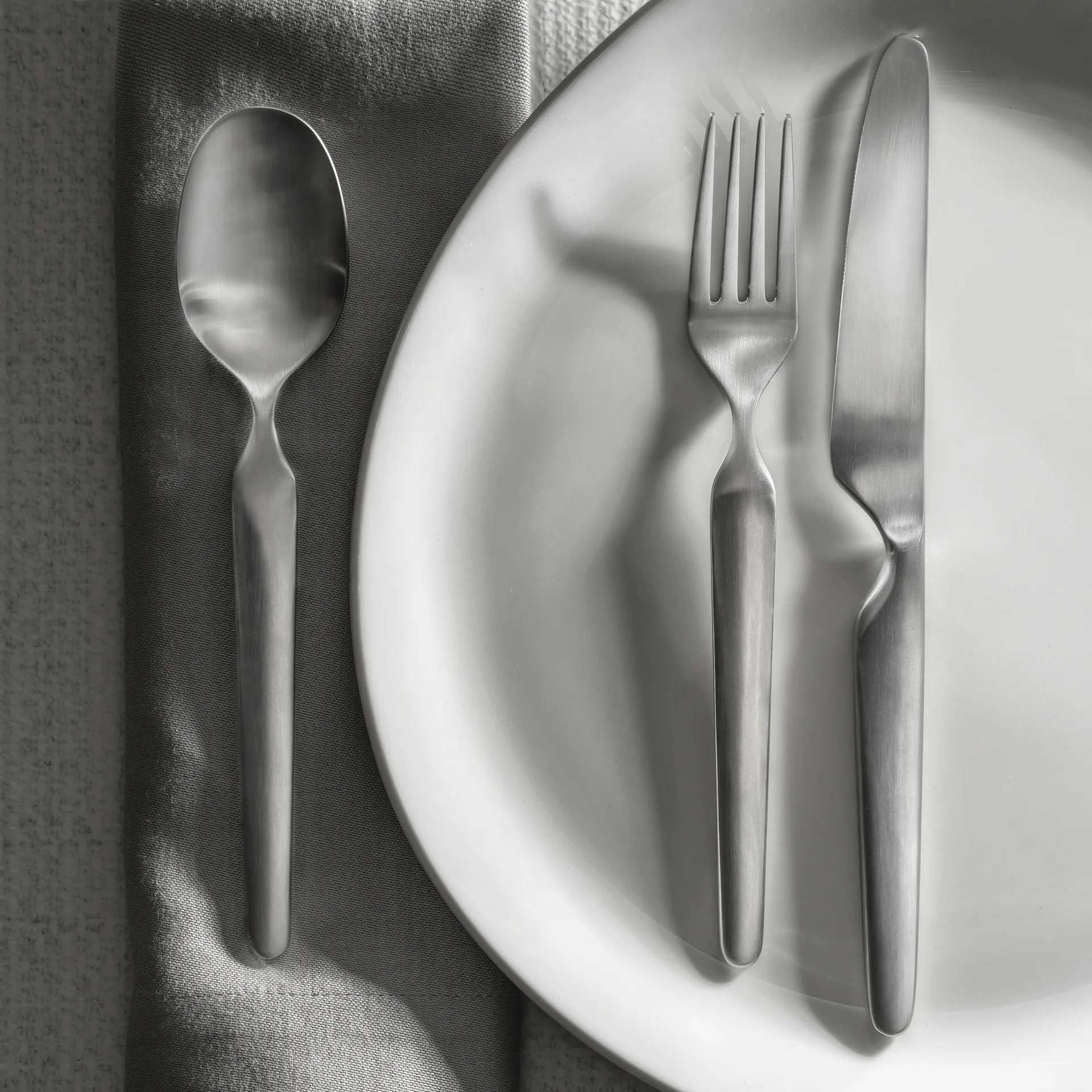 Bergen bestikk matt, 42 deler Robert Welch