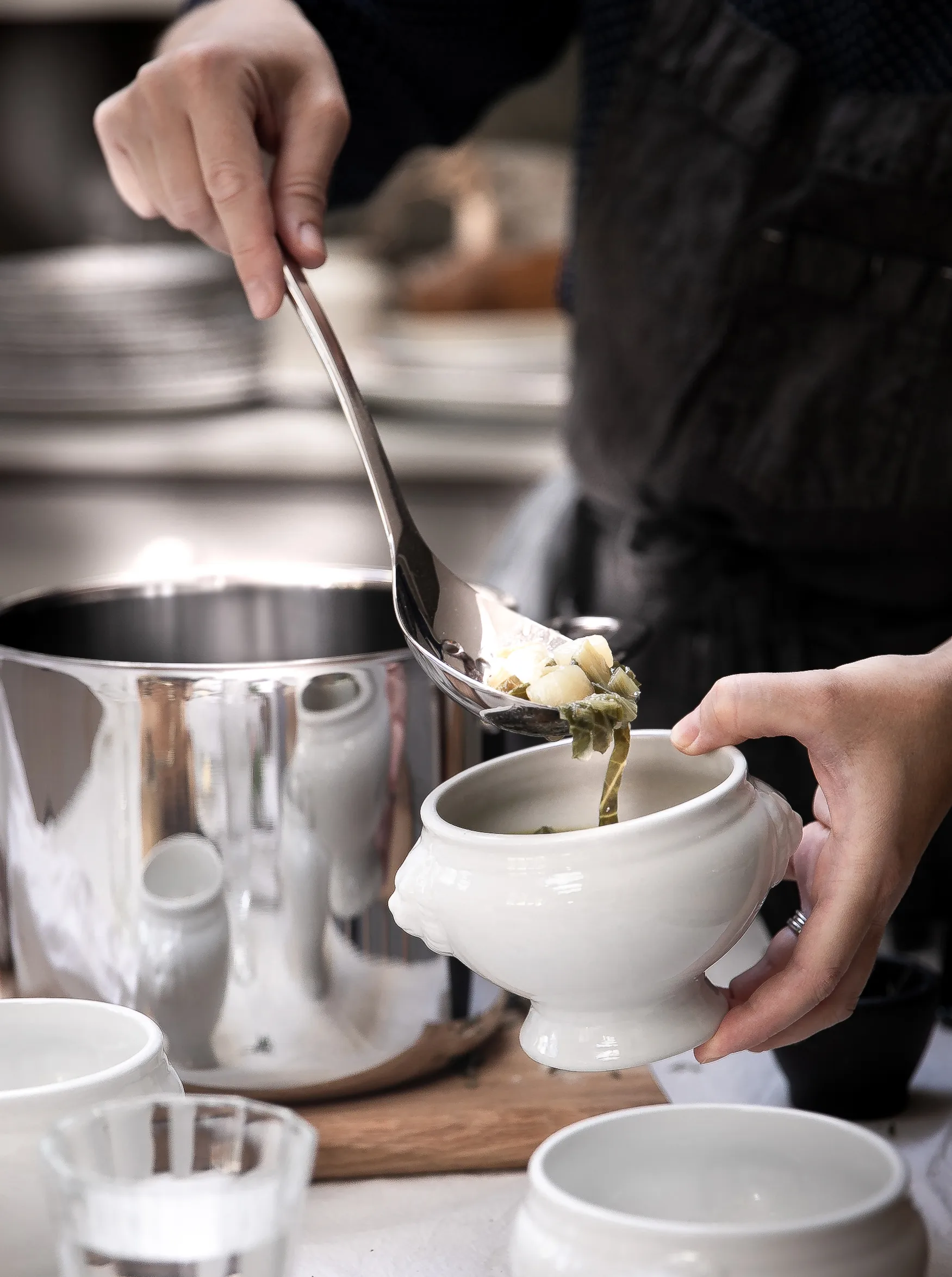 Signature dyp hullsleiv 32 cm, Rustfritt stål Robert Welch