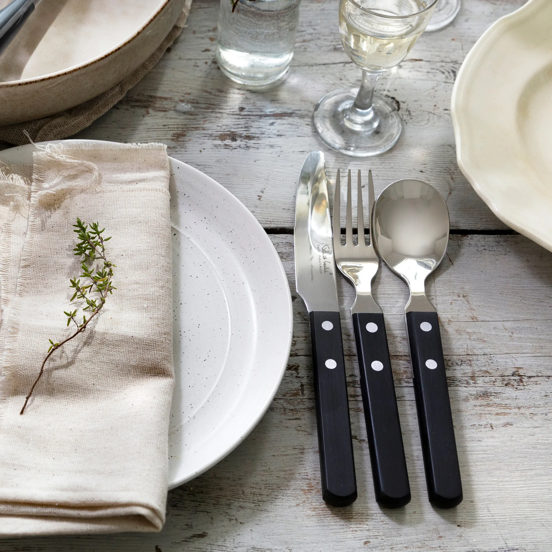 Trattoria bestikksett 56 deler, Svart Robert Welch