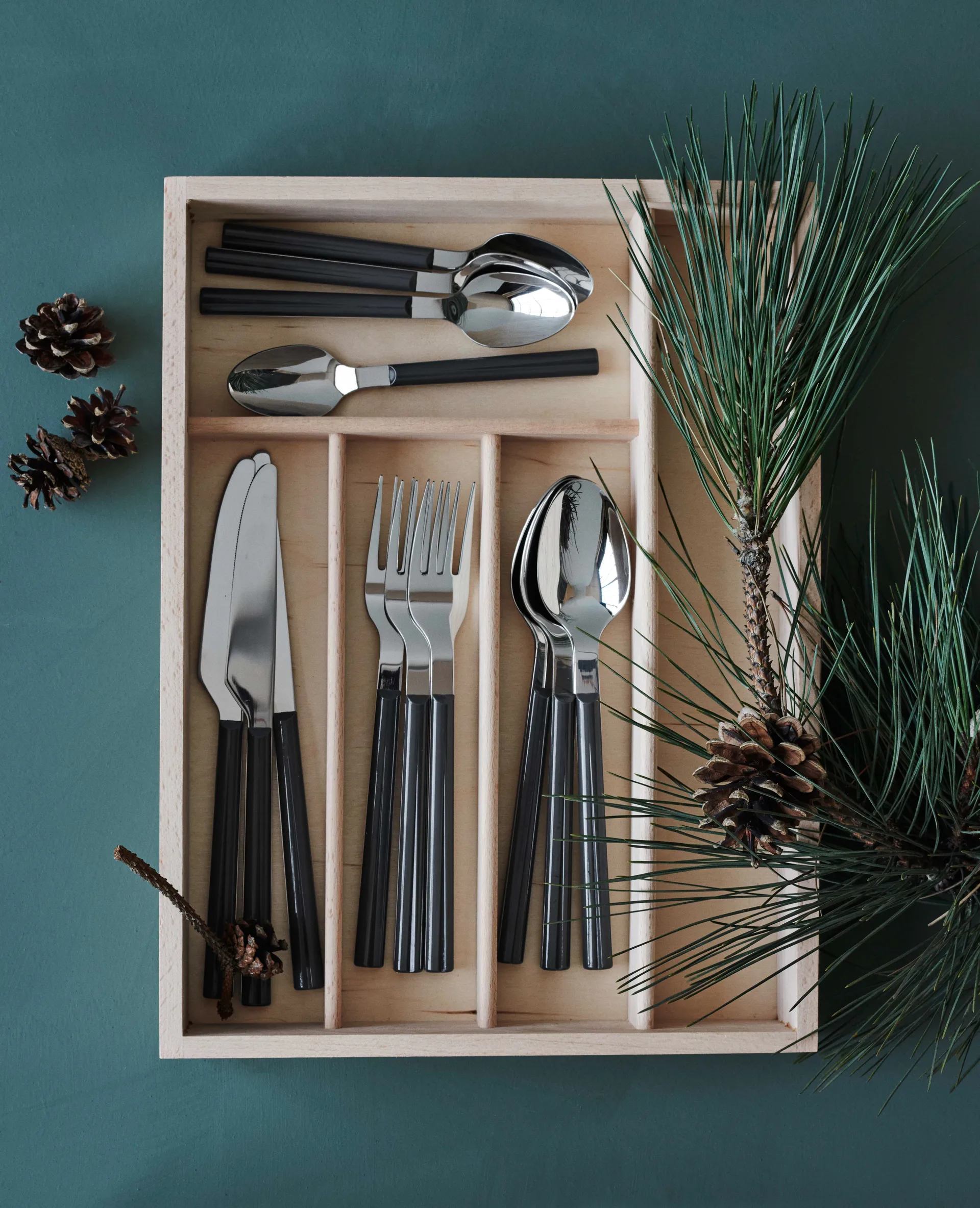 Grand Cru Bistro bestikksett 16 deler, Ash-grey Rosendahl