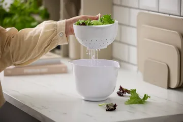 NEW Margrethe bolle med dørslag - Hvit, 1,5 liter - Rosti