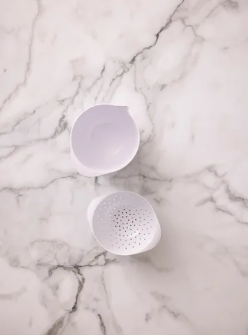 NEW Margrethe bolle med dørslag - Hvit, 1,5 liter - Rosti