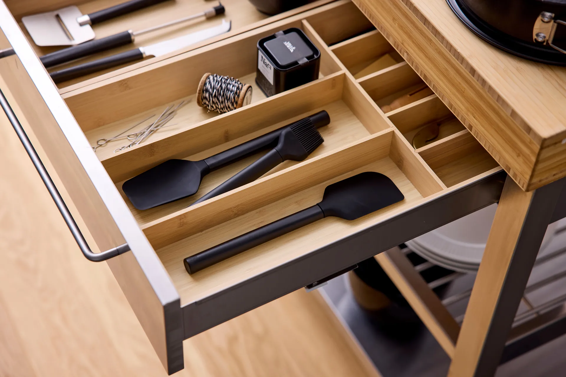 Rosti Emma slikkepott, Black Rosti