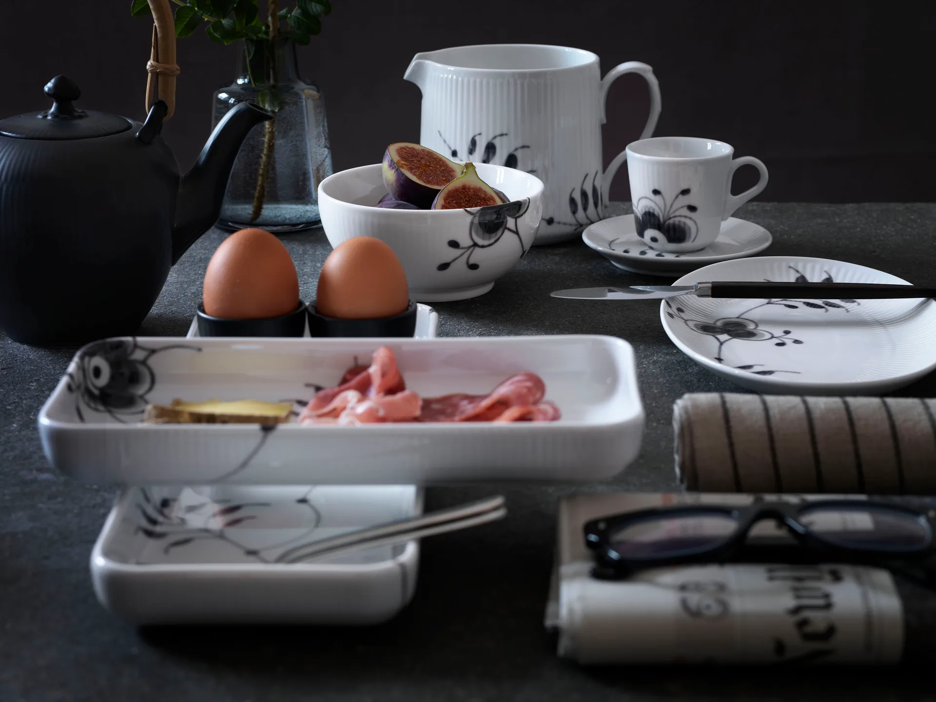 Black Fluted Mega rektangulært fat, 24 cm Royal Copenhagen