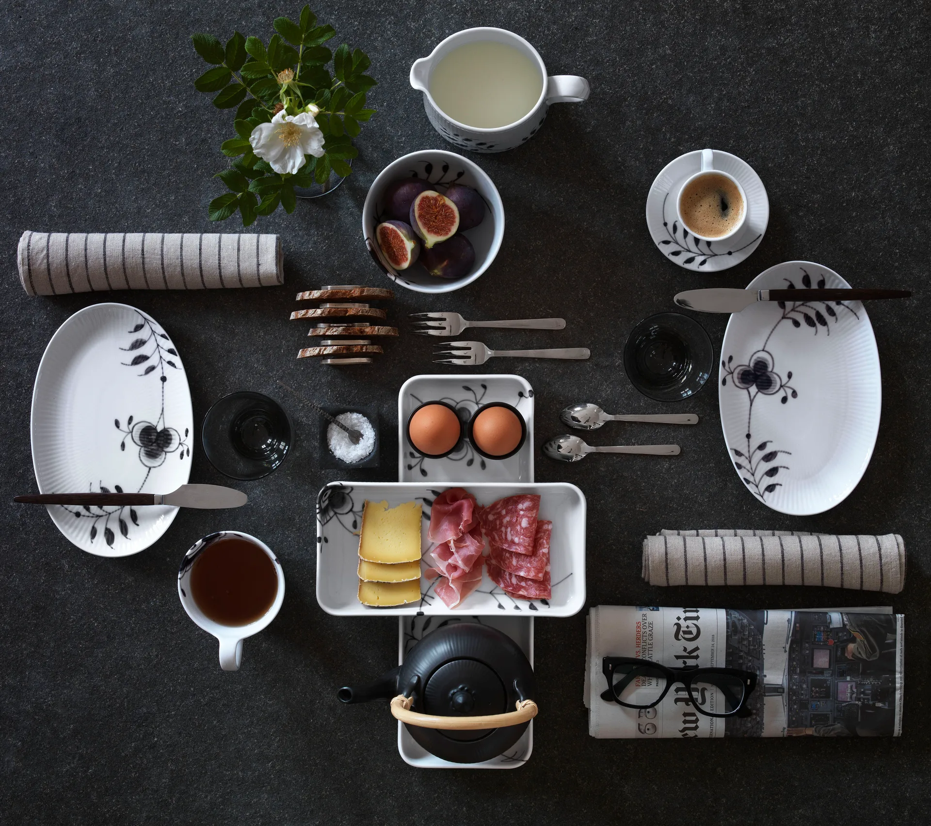 Black Fluted Mega rektangulært fat, 24 cm Royal Copenhagen