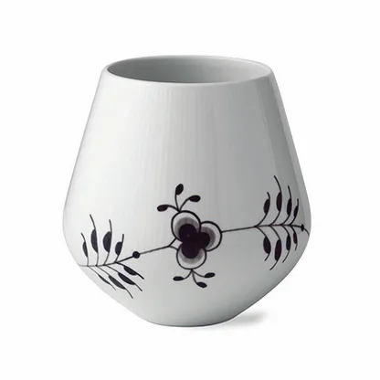 Black Fluted Mega svart vase, 20,5 cm Royal Copenhagen
