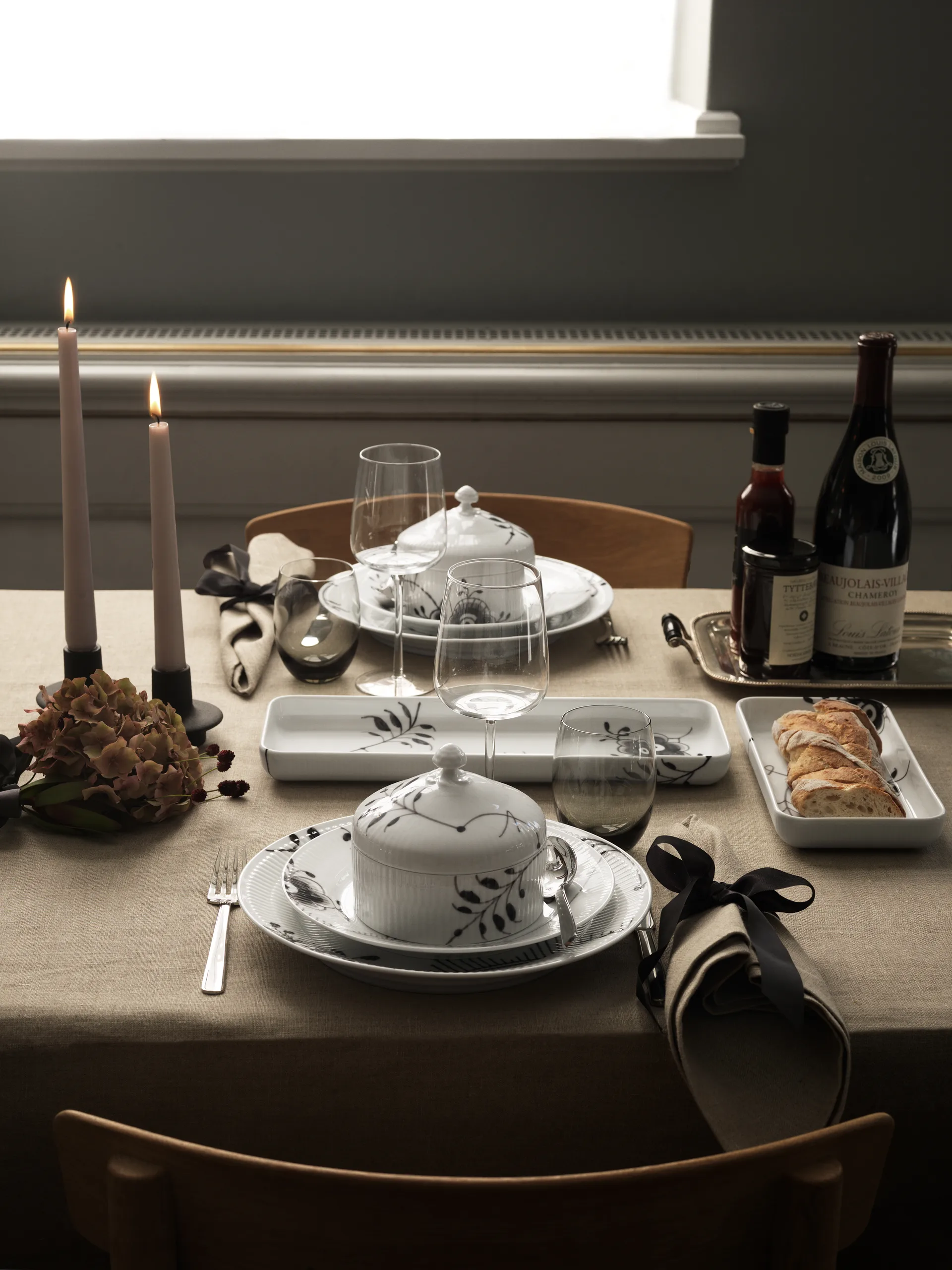 Black Fluted Mega tallerken 2, Diameter 22 cm Royal Copenhagen