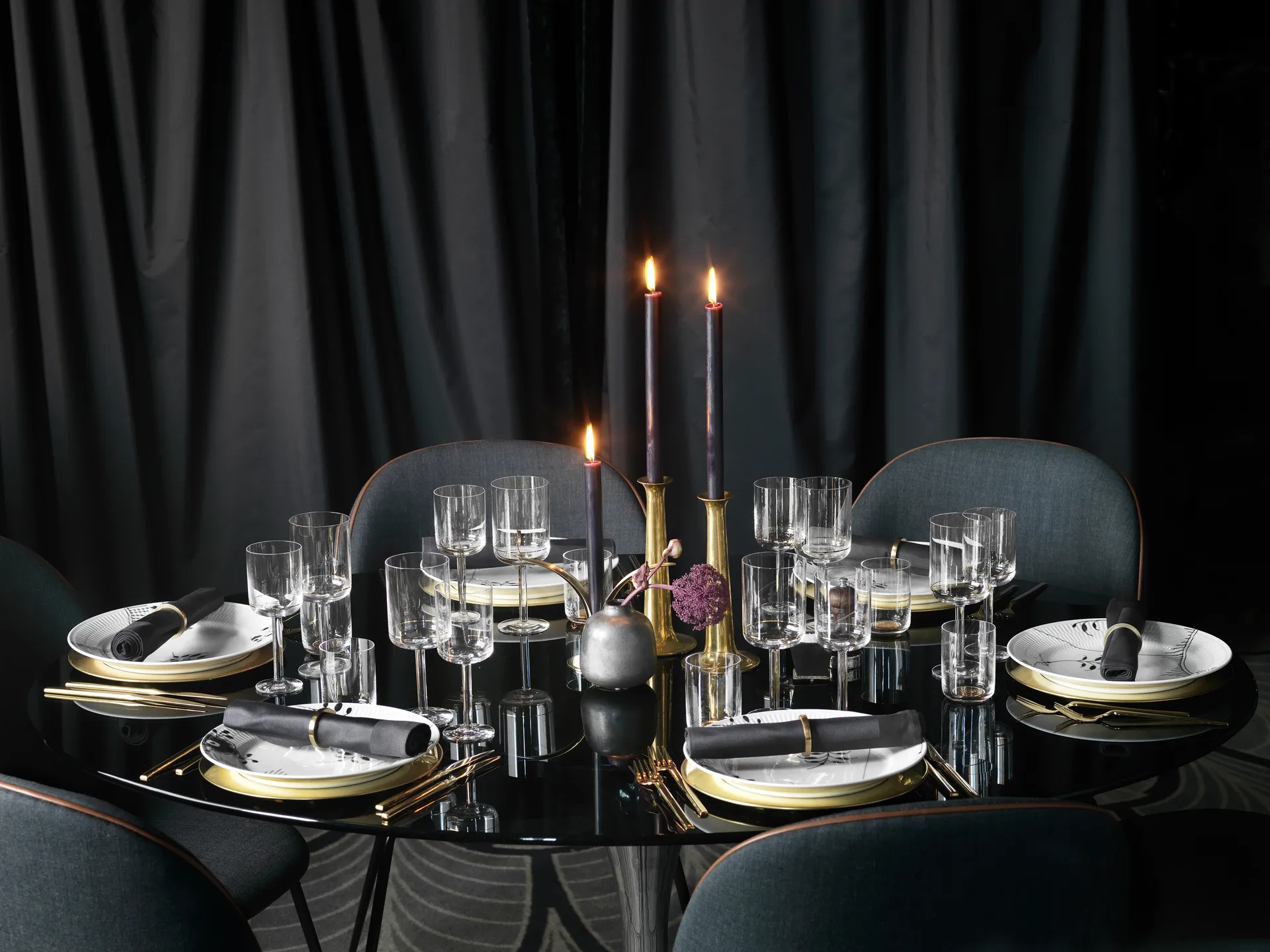 Black Fluted Mega tallerken 2, Diameter 27 cm Royal Copenhagen