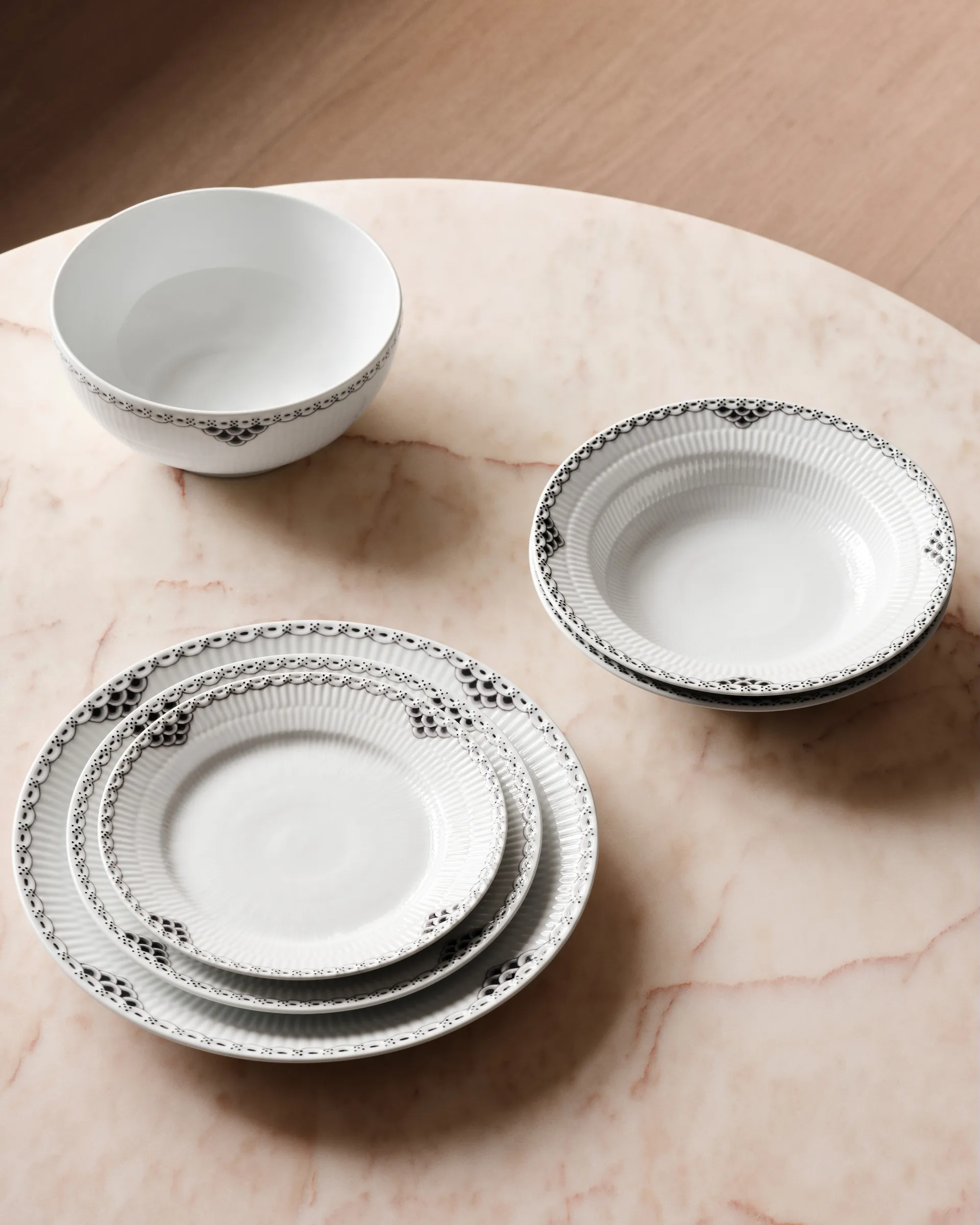 Black Lace dyp tallerken, Ø 21 cm Royal Copenhagen