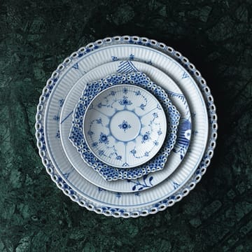 Blue Fluted Full Lace tallerken med kant - Diameter 21 cm - Royal Copenhagen