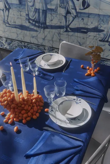 Blue Fluted Mega Limited Edition tallerken Ø27 cm - White-blue - Royal Copenhagen