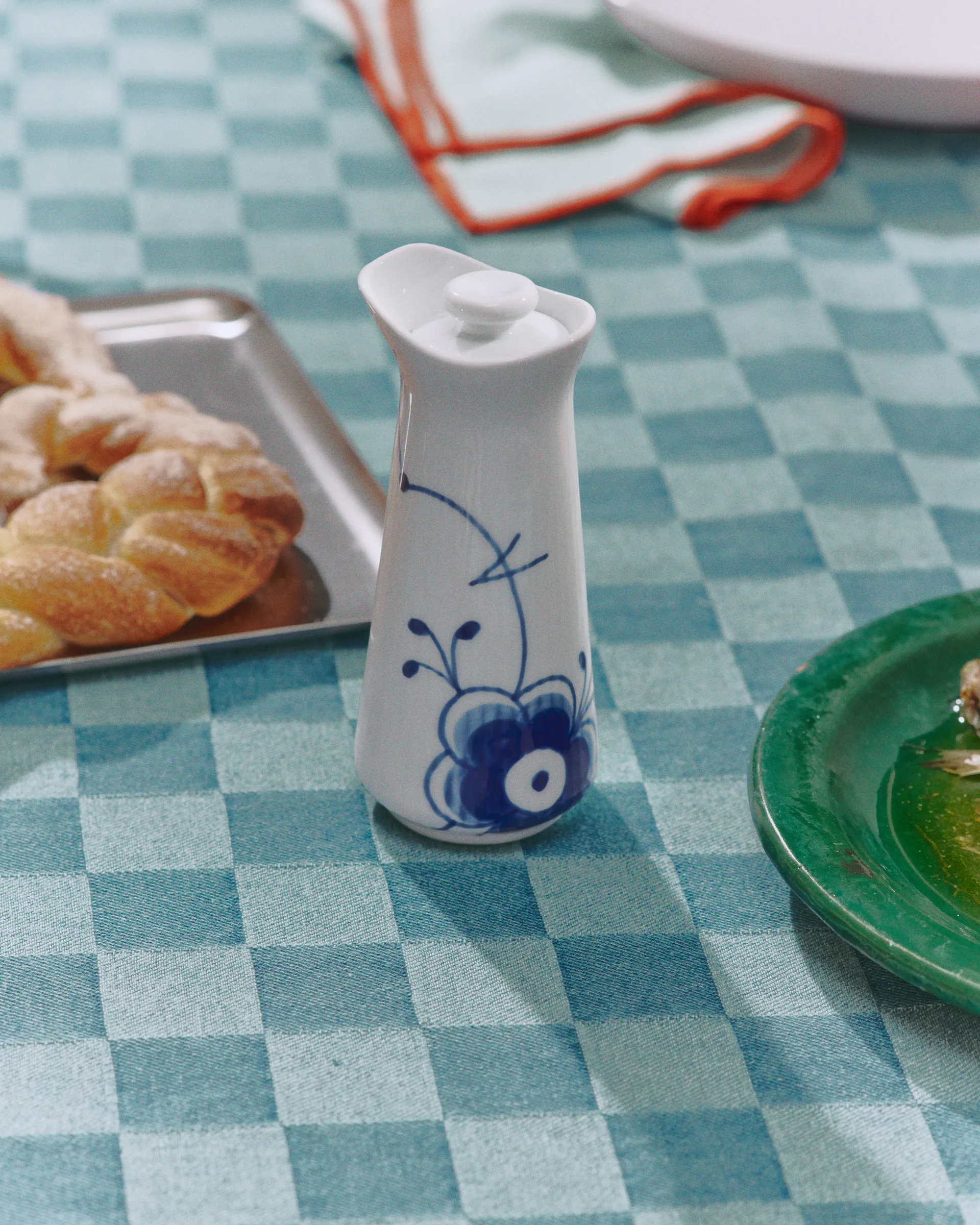 Blue Fluted Mega sauskanne med lokk 0,33 L, White-blue Royal Copenhagen