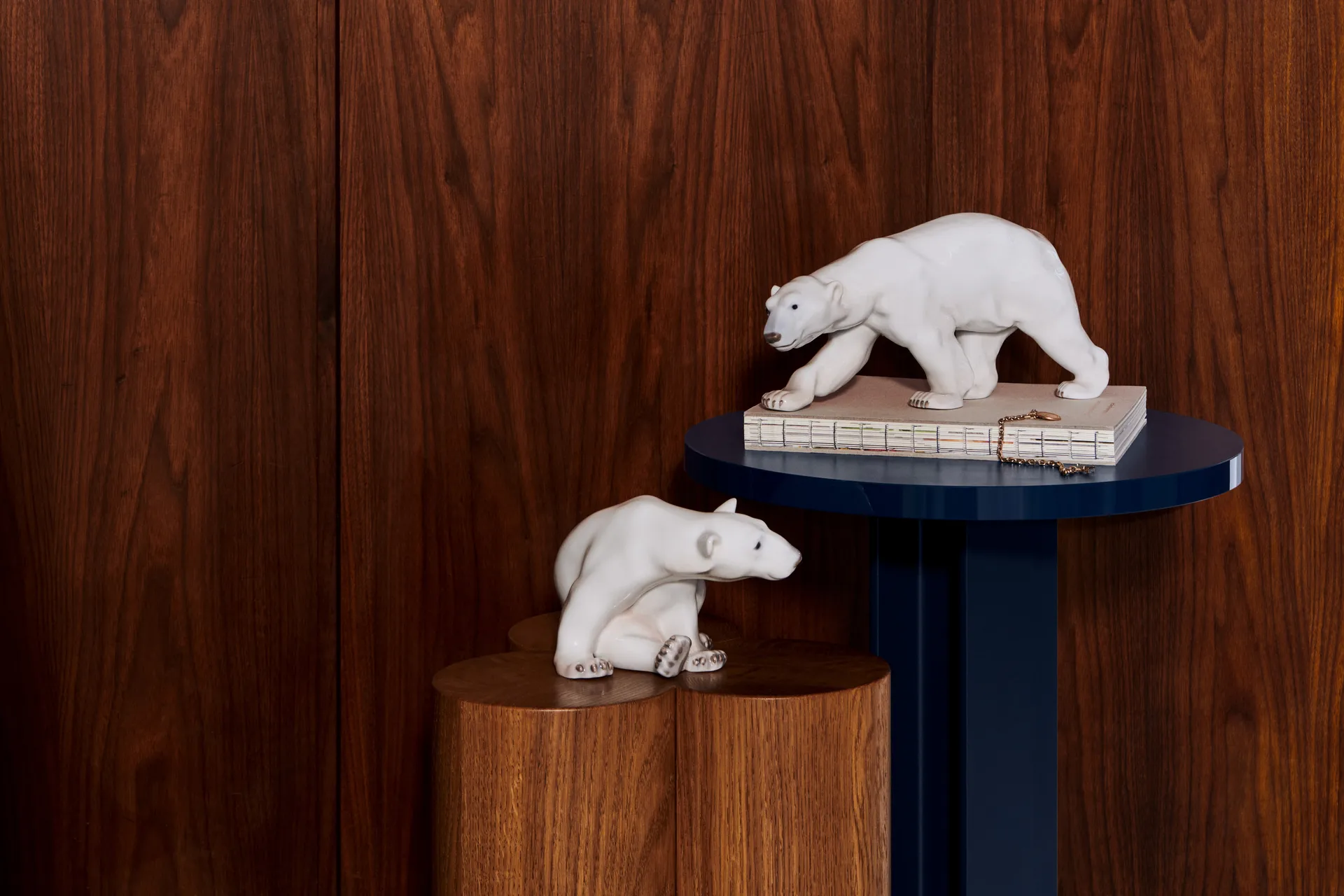 Royal Copenhagen dekorasjon gående isbjørn, 14 cm Royal Copenhagen