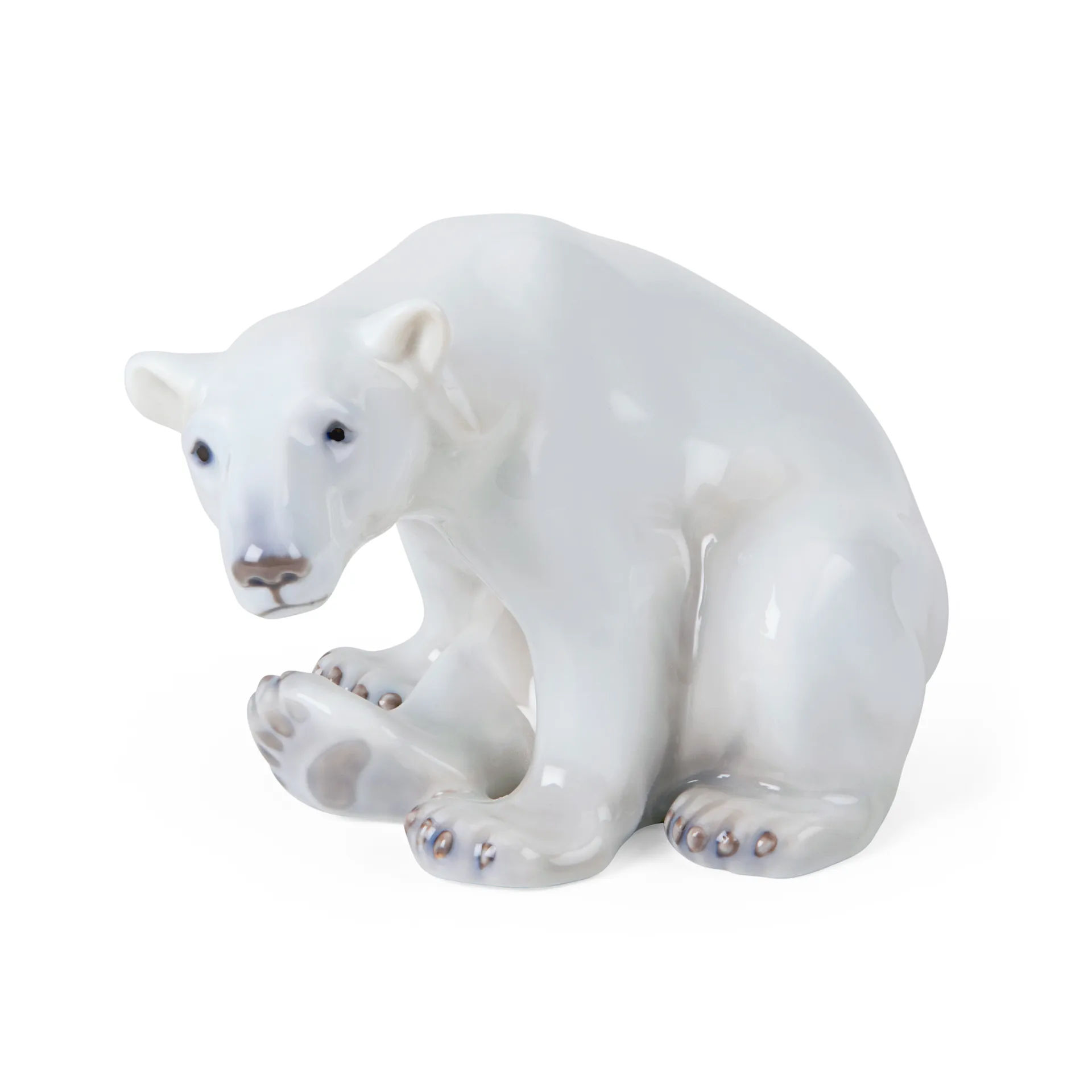 Royal Copenhagen dekorasjon sittende isbjørn, 12 cm Royal Copenhagen