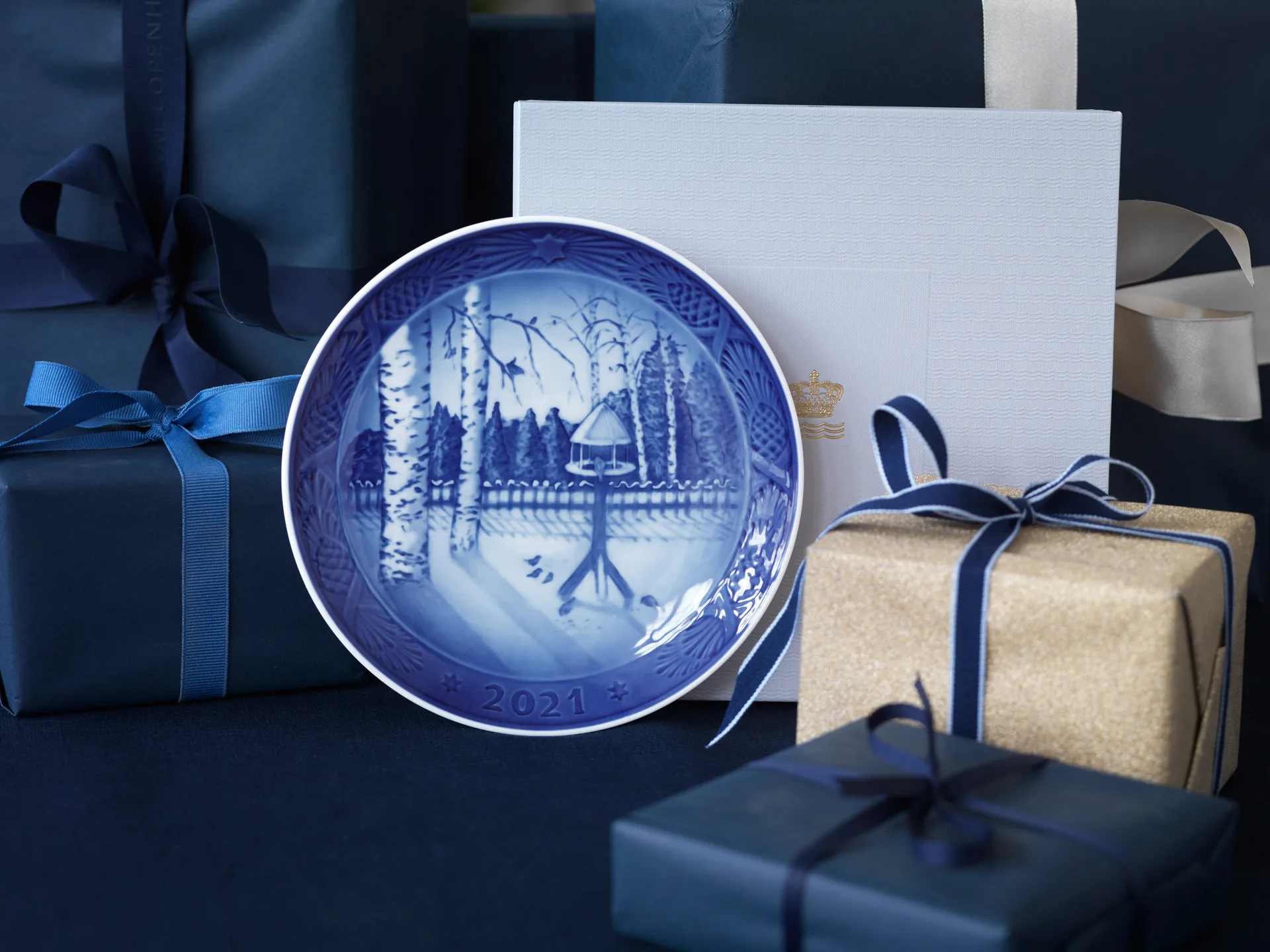 Royal Copenhagen juletallerken 2021, Blå Royal Copenhagen