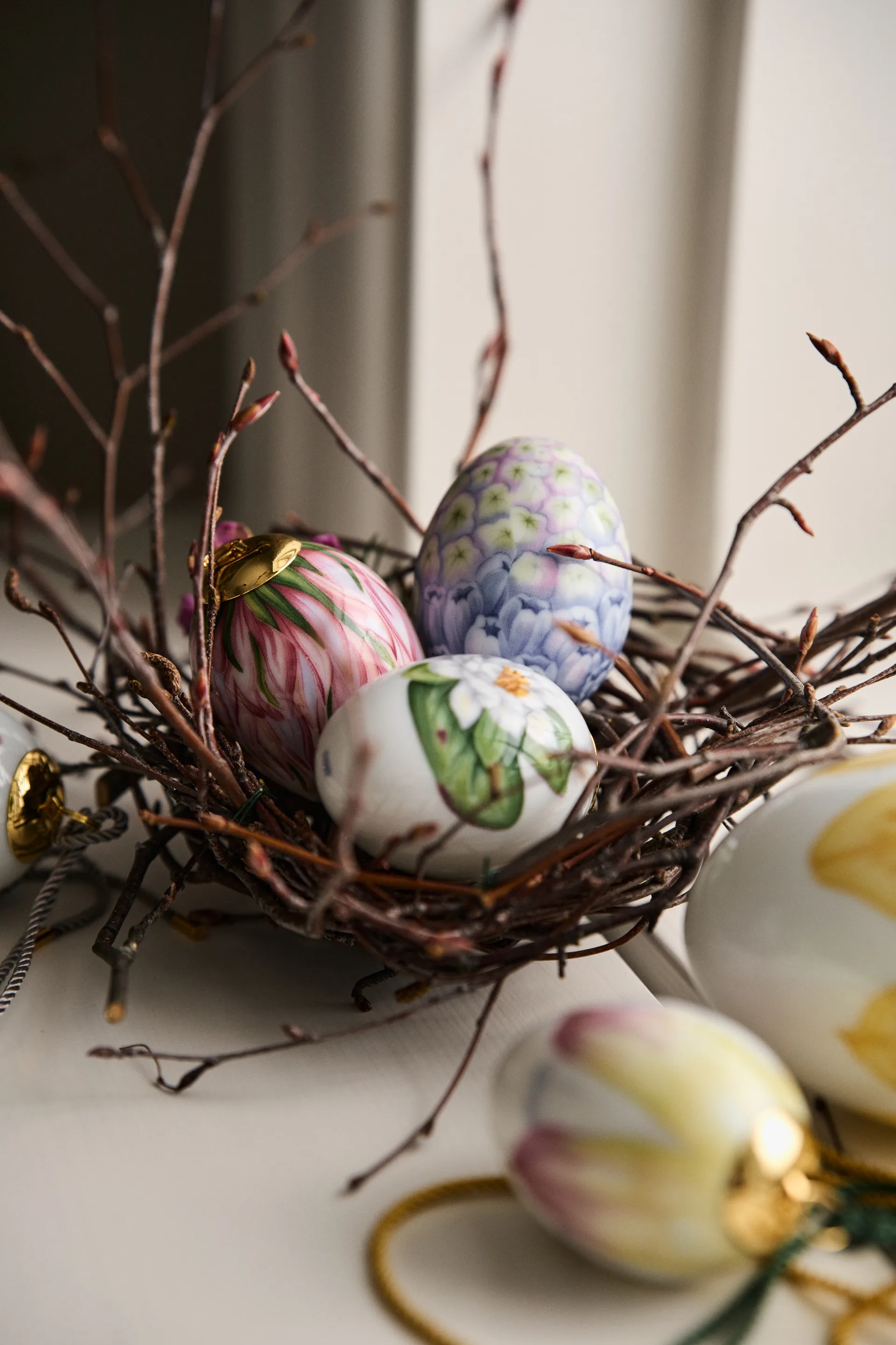 Royal Copenhagen påskeegg anheng 2023, Rødkløverknopp-kronblader 2 stk Royal Copenhagen