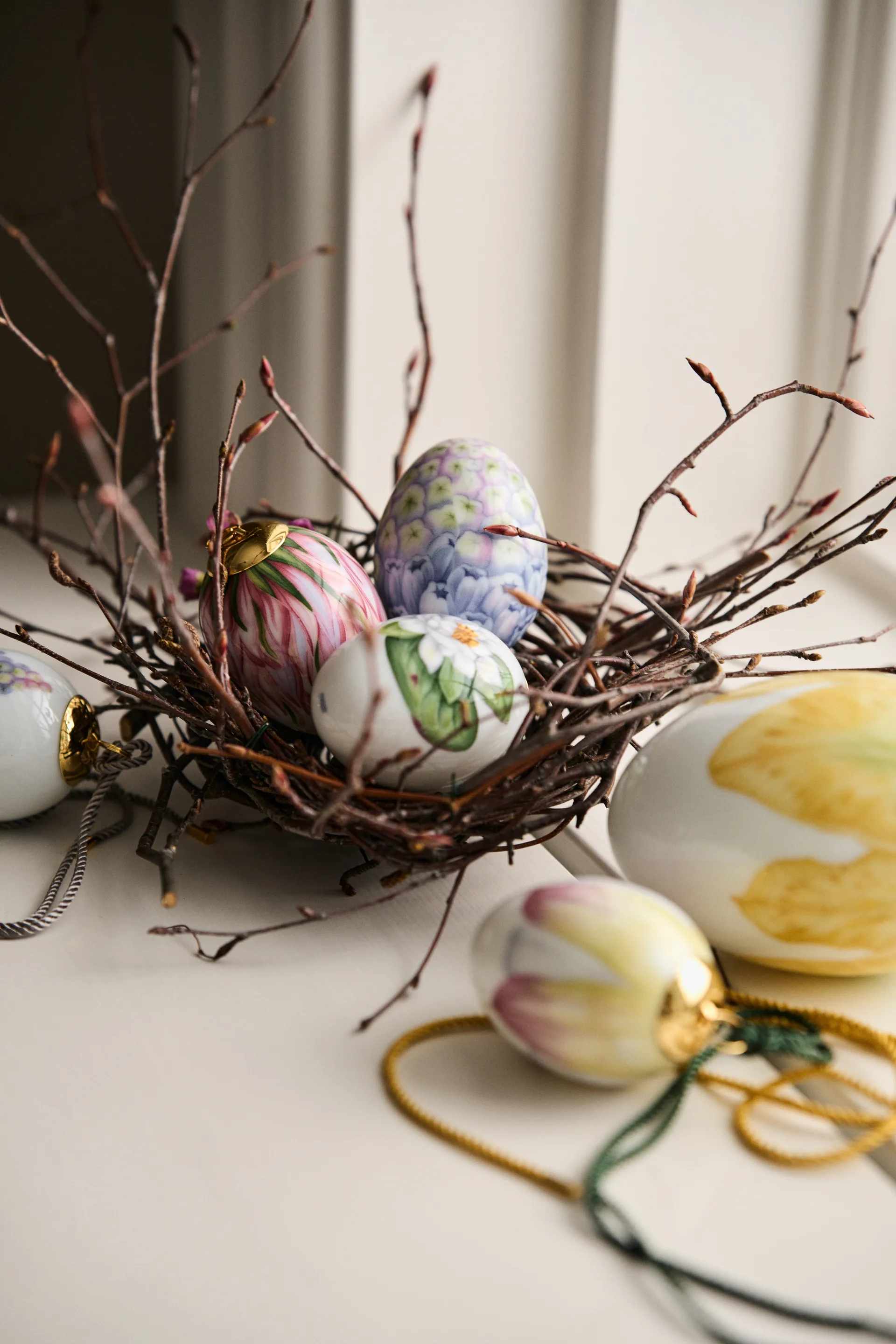 Royal Copenhagen Tulip stort påskeegg anheng 2023g, Gul-grønn Royal Copenhagen