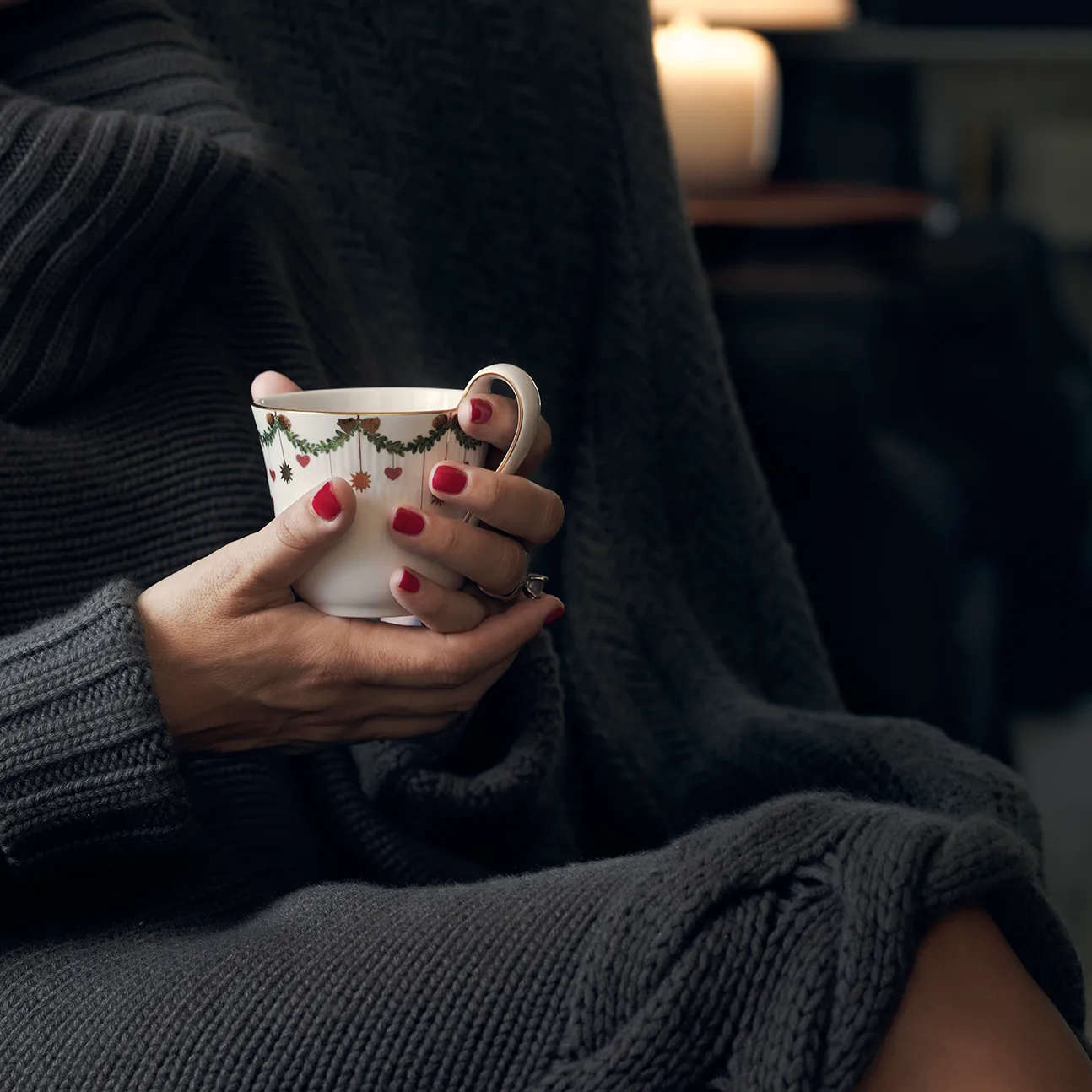 Star Fluted Christmas kopp med tefat, 24 cl-høy hank Royal Copenhagen