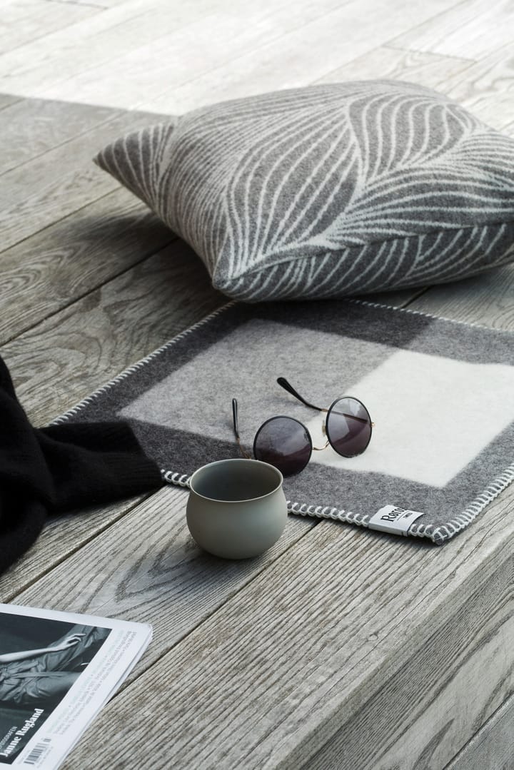 Flatte pute 50x50 cm - Grey - Røros Tweed