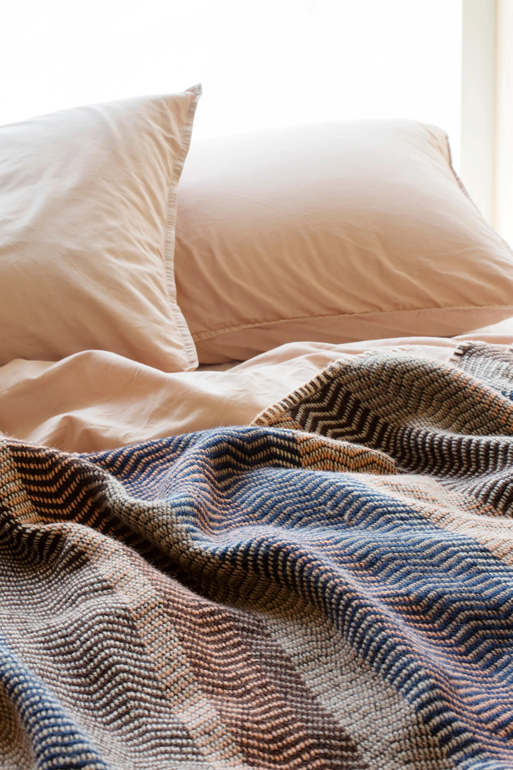 Fri teppe 150x200 cm, By the fire Røros Tweed