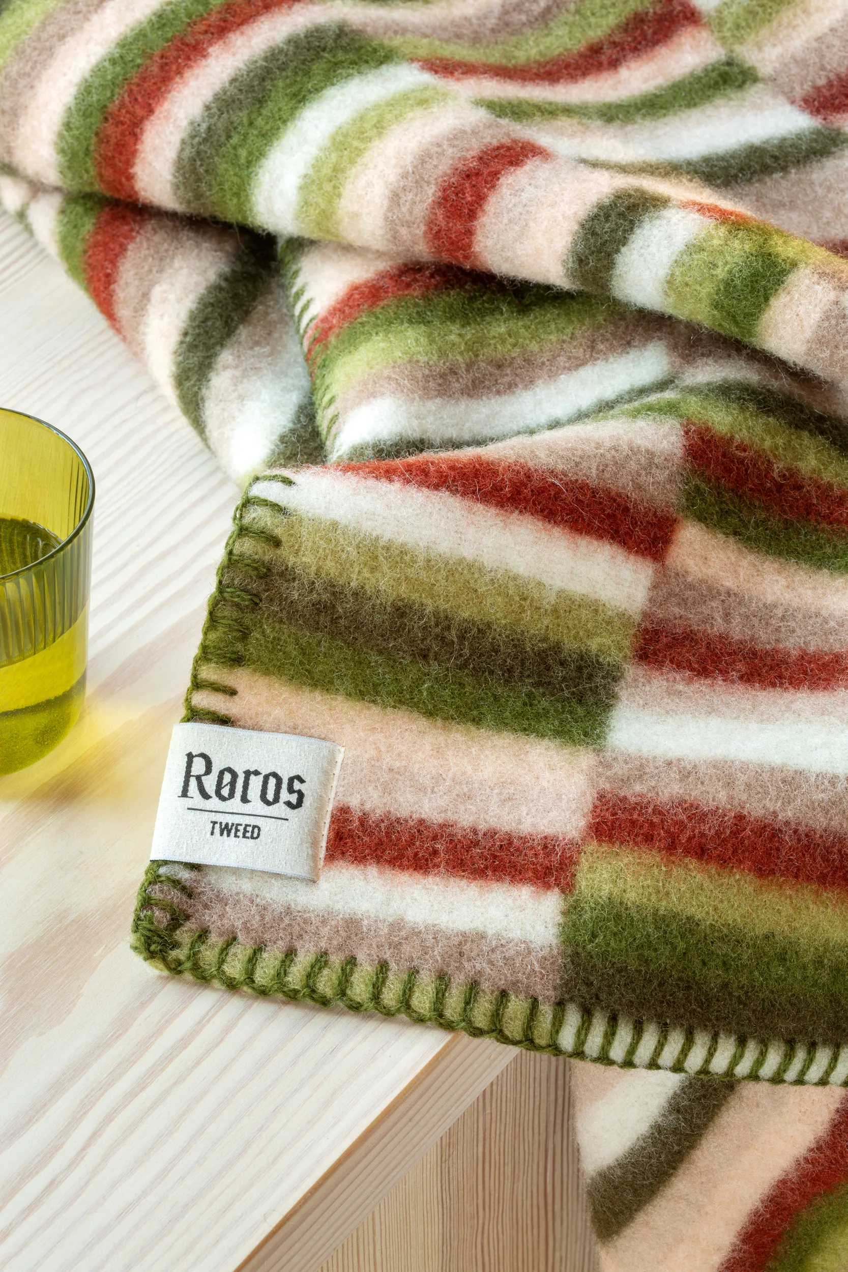 Ida teppe 135x200 cm, Olive burgundy Røros Tweed