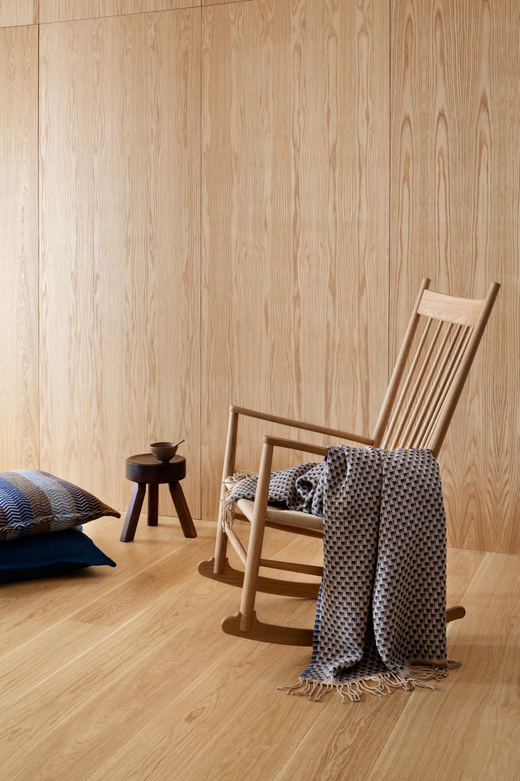 Isak pledd 150x210 cm, Far away blue Røros Tweed