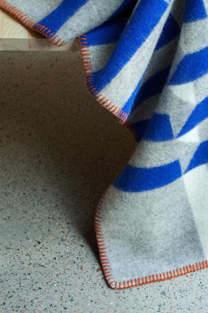 Kvam teppe 135x200 cm - Blue - Røros Tweed
