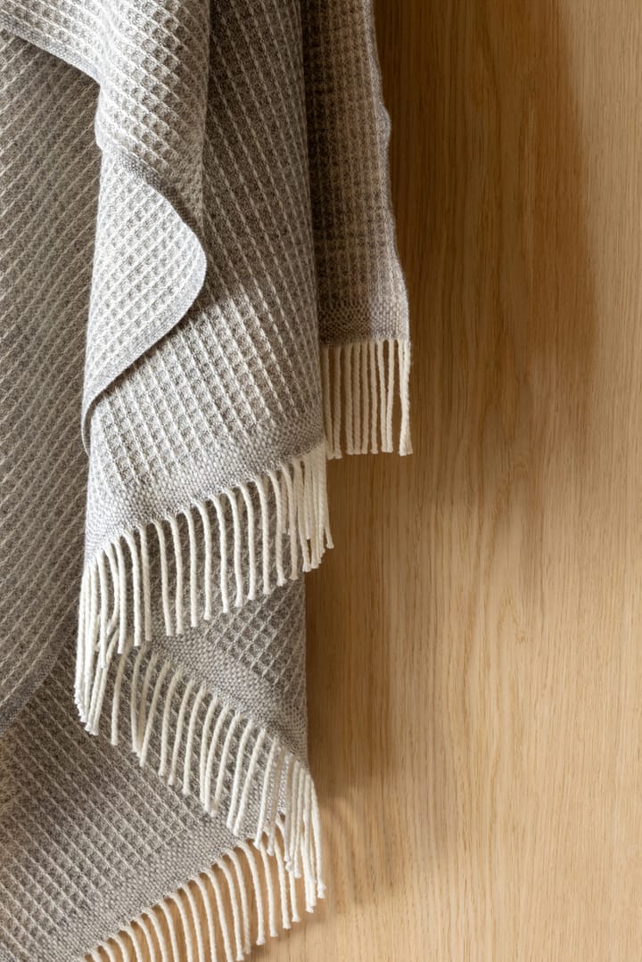 Vega pledd 150x210 cm, Grey Røros Tweed